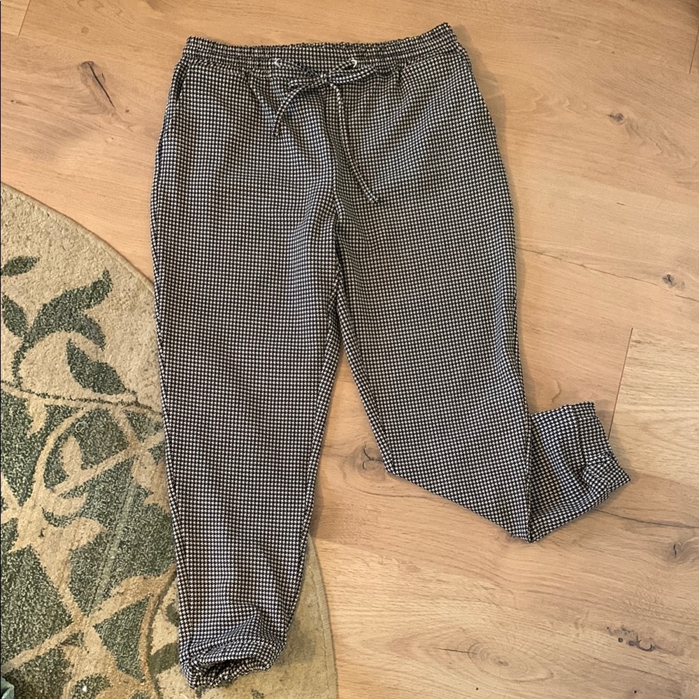 Jules & Leopold Black and Tan Trousers with Tapered Fit